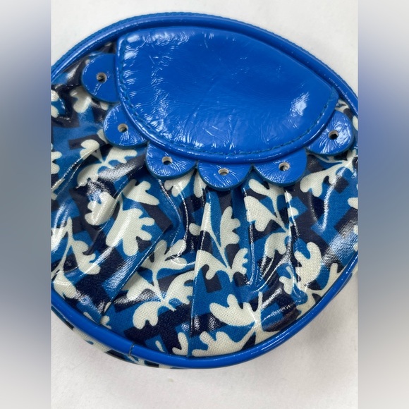 Vera Bradley Frill Blue and White Coin Pouch - Picture 2 of 7